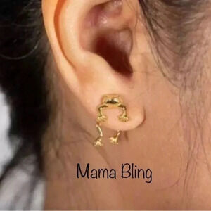 3 for $25/ 3D Gold Frog Stud Earrings NWT